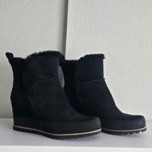 UGG Malvella Black Boots - Women's 8
